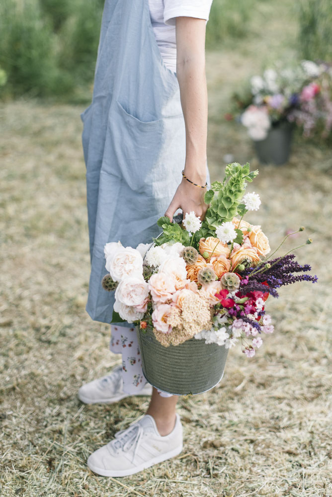 Enjoy the garden - Image 5